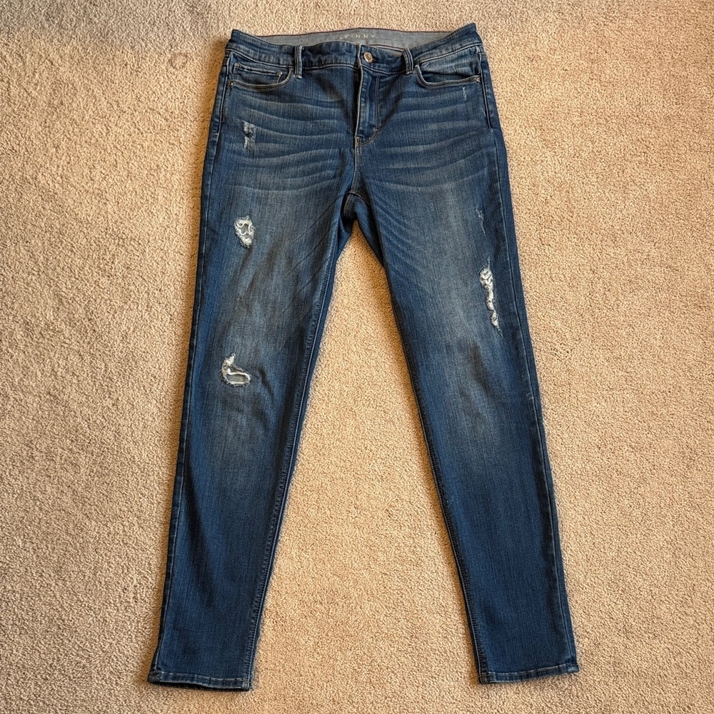 Classic Blue Distressed Women Jeans